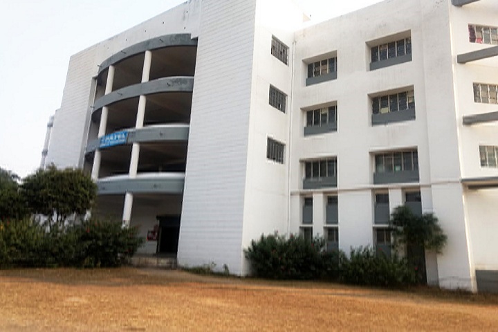 https://cache.careers360.mobi/media/colleges/social-media/media-gallery/9682/2021/7/1/Campus View of Patel College of Management Indore_Campus-View.jpg